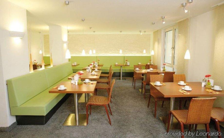 Airporthotel Residenz Steinenbronn Restoran gambar